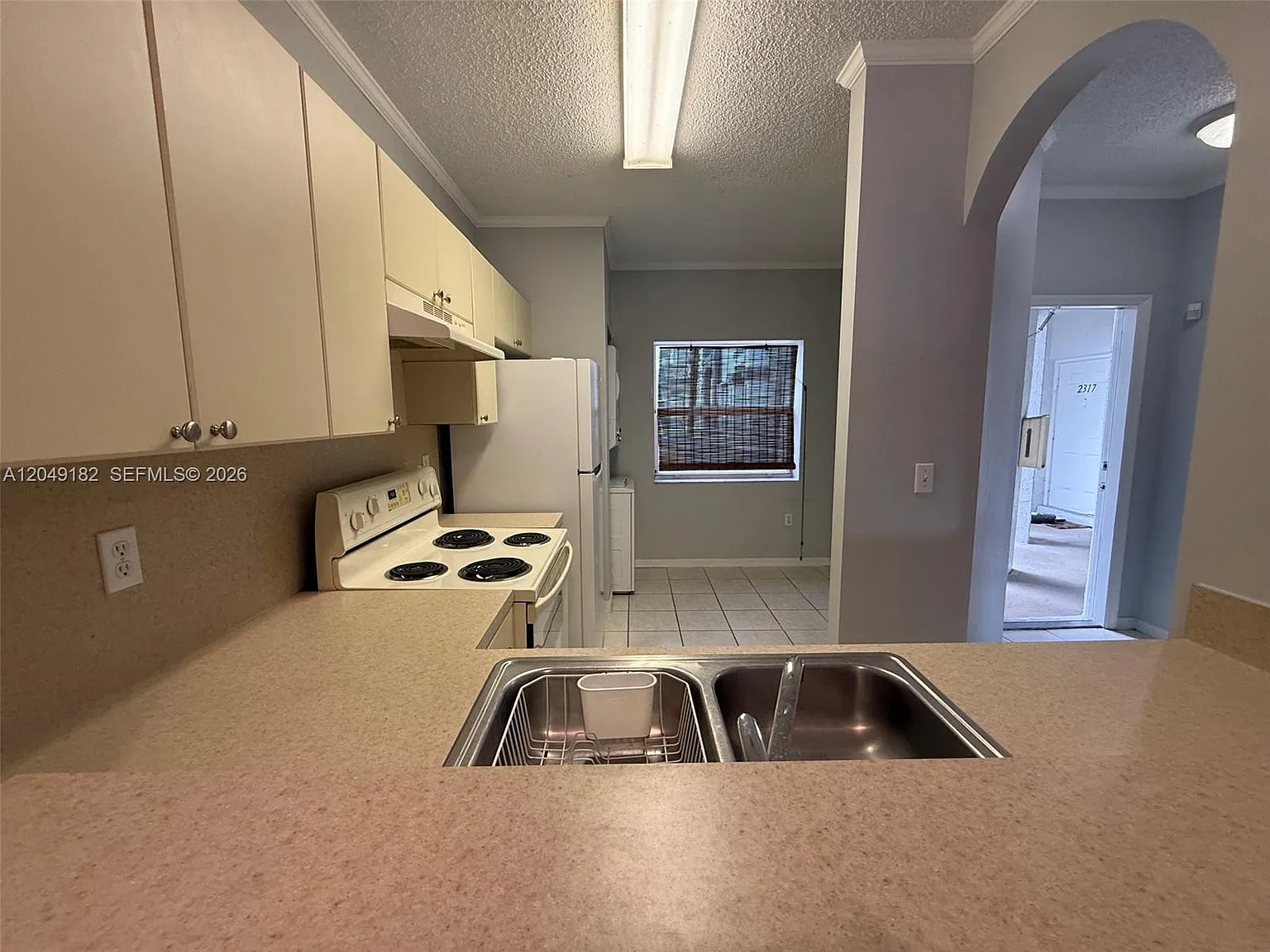 2 bed, 2.5 bath, $2,000 — Photo 3