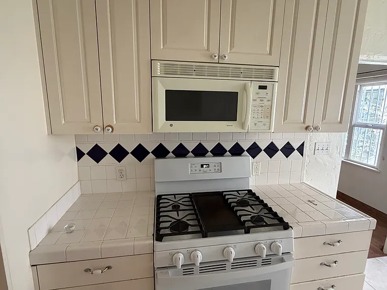 454 N Ogden Dr #2 — Photo 14