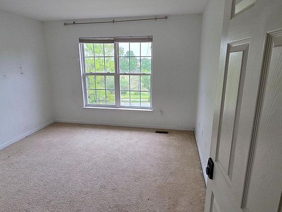 4th image of 106 Sunlight Dr