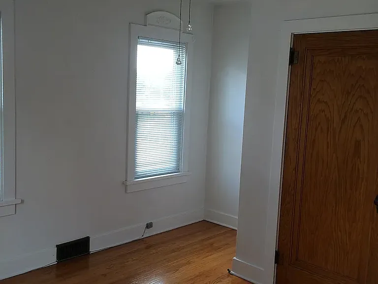 61 Hill St — Photo 10