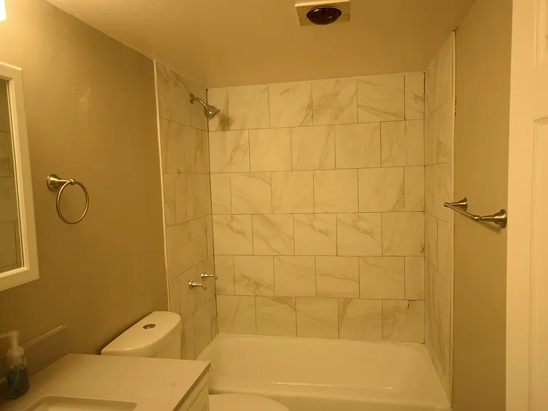 1205 Graham Ave — Photo 7
