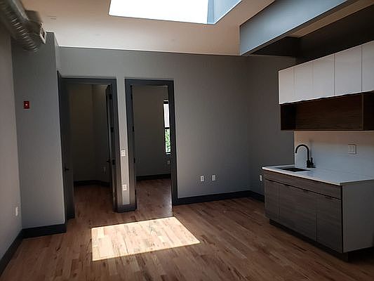 3rd image of 1360 Herkimer St #3R