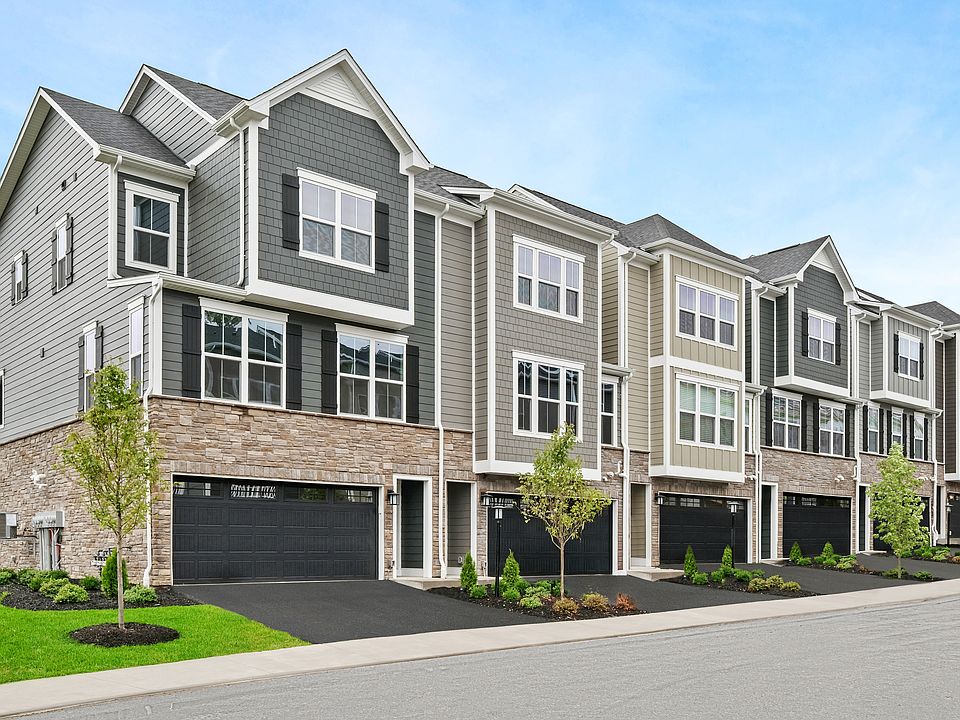 Serenade D - End Unit w Walkout Finished Basement