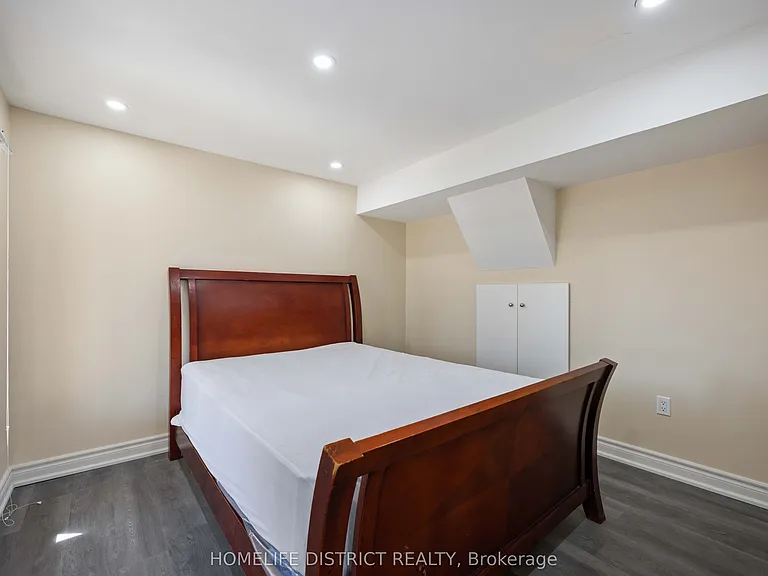 7 Mosely Cres — Photo 21