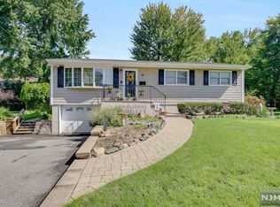 37 Palisade Ave, Cresskill, NJ 07626