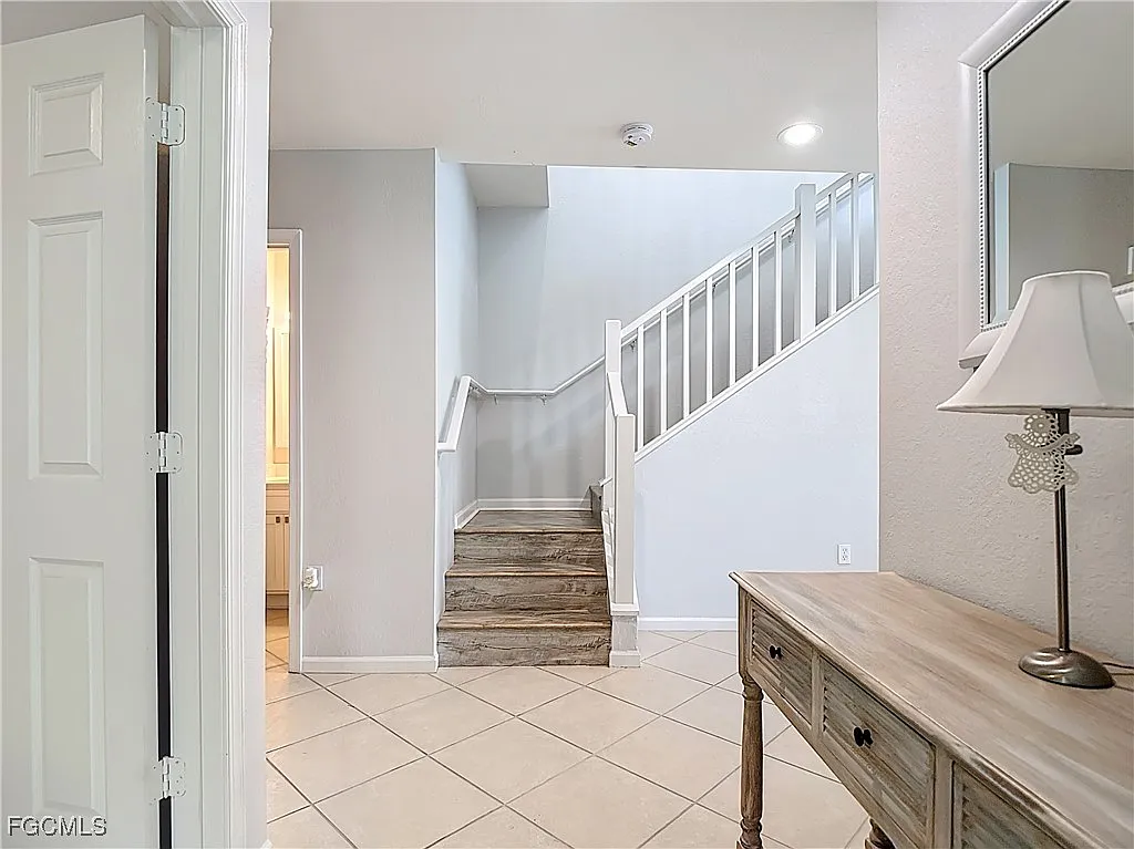 3 bed, 2.5 bath, 1562 sqft, $2,500 — Photo 3