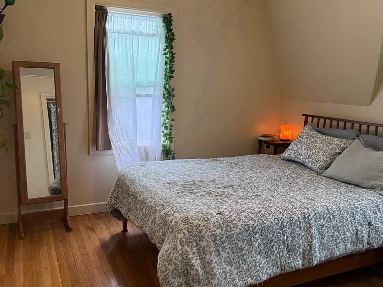 2018 J St #B — Photo 7