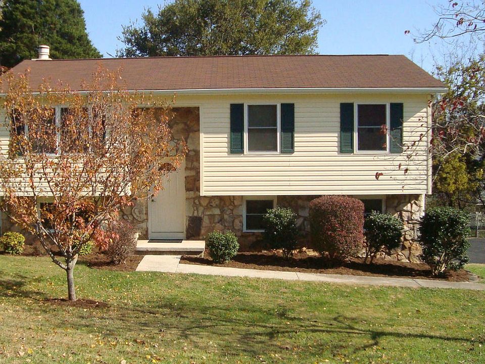 1st image of 3212 Cindy Ln