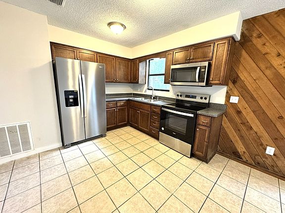 5th image of 119 Arden Dr
