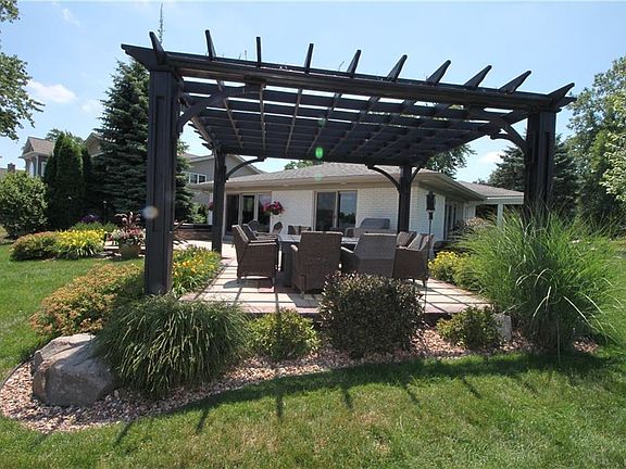 3rd image of 12099 Margaret Dr