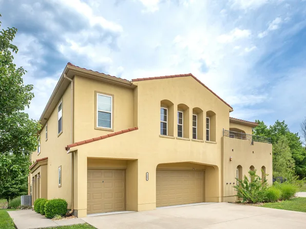 122 E Tuscany Court #A, Hollister, MO 65672