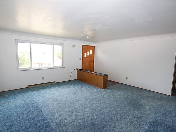 3rd image of 90 Belmont St