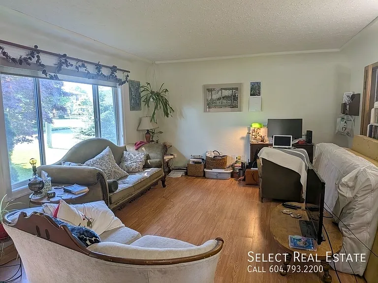 9425 Stanley St — Photo 6