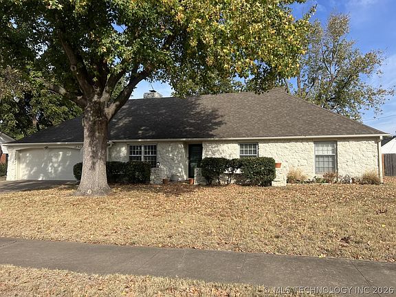 2nd image of 1751 E 59th Pl
