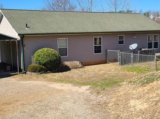 16 Addington Pl, Franklin, NC 28734