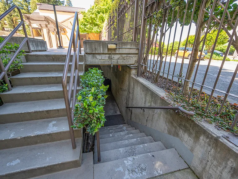 200 P St #D34 — Photo 73