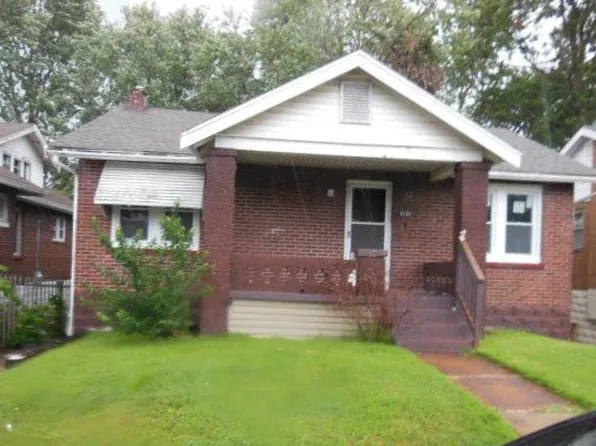 8129 Saint Charles Ln, Saint Louis, MO 63114