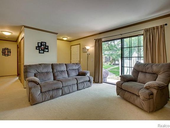 5th image of 38793 Golfview Dr