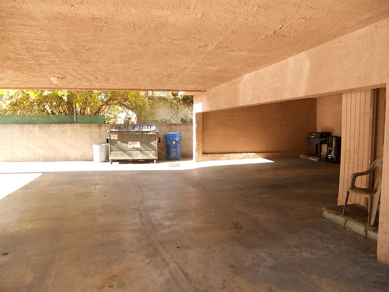 5140 Oakland St #6 — Photo 15
