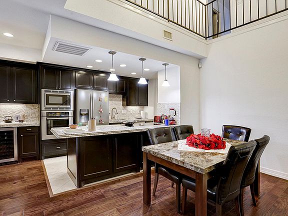 4th image of 1116 Bering Dr #30