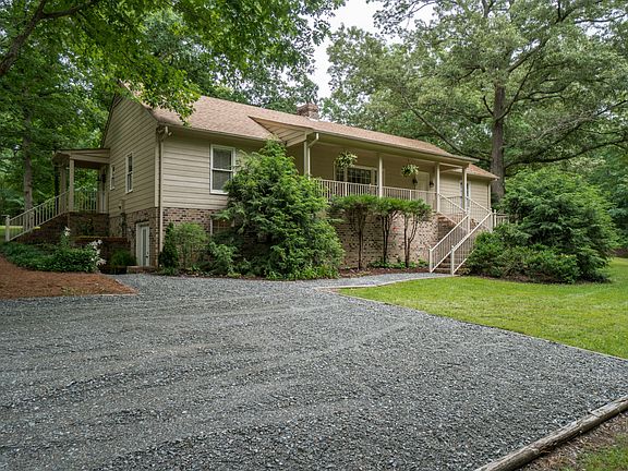 3rd image of 4200 Haupts Ln