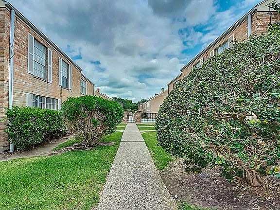 4th image of 4174 Belle Park Dr #4174