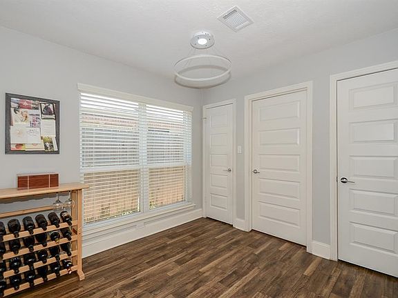 5th image of 2010 Woodland Springs St