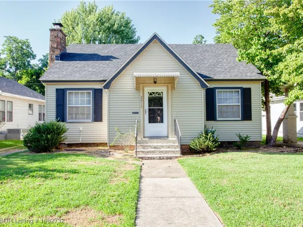 2017 S M St, Fort Smith, AR 72901