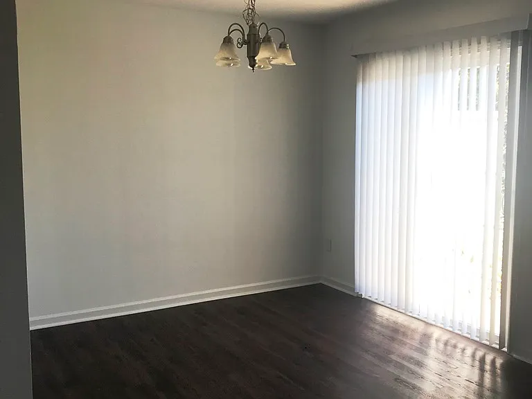 730 Bellview Way — Photo 5