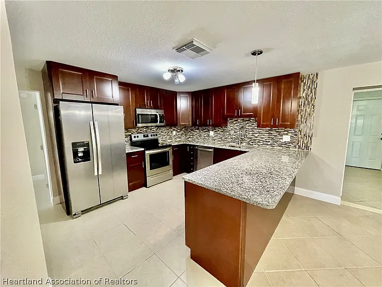 1409 Palm Way — Photo 15