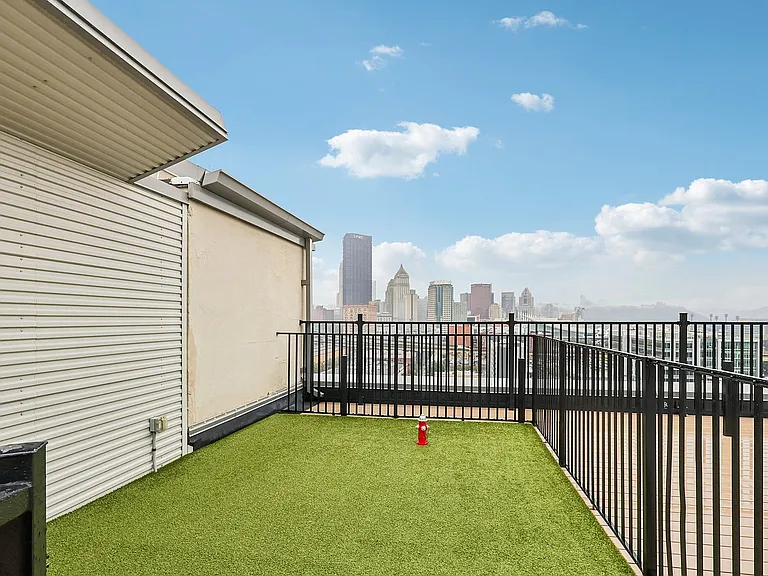 97-web-or-mls-Penn Ave-2409-932