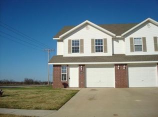 940 Meadowlands Dr, Centerton, AR 72719