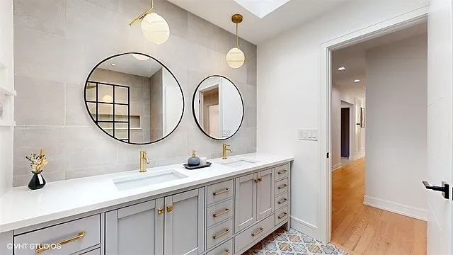 8473 Canterberry Dr — Photo 16