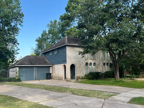 21202 Abbey Oak Cir Photo 1