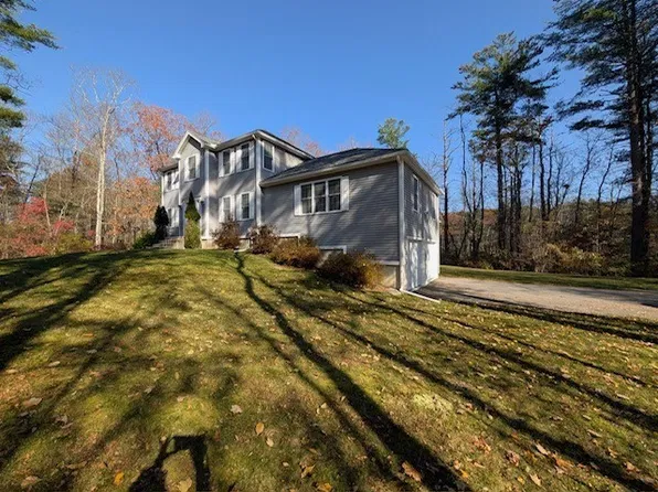 1 Lambs Pond Cir, Charlton, MA 01507