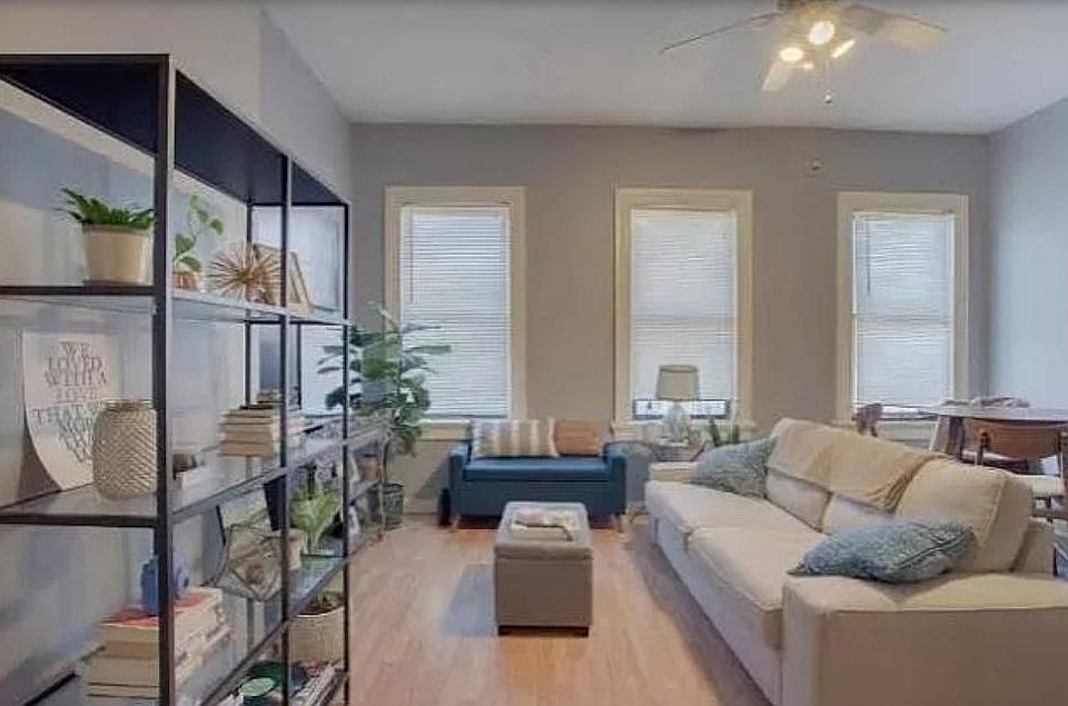 1st image of 905 N Calvert St #3