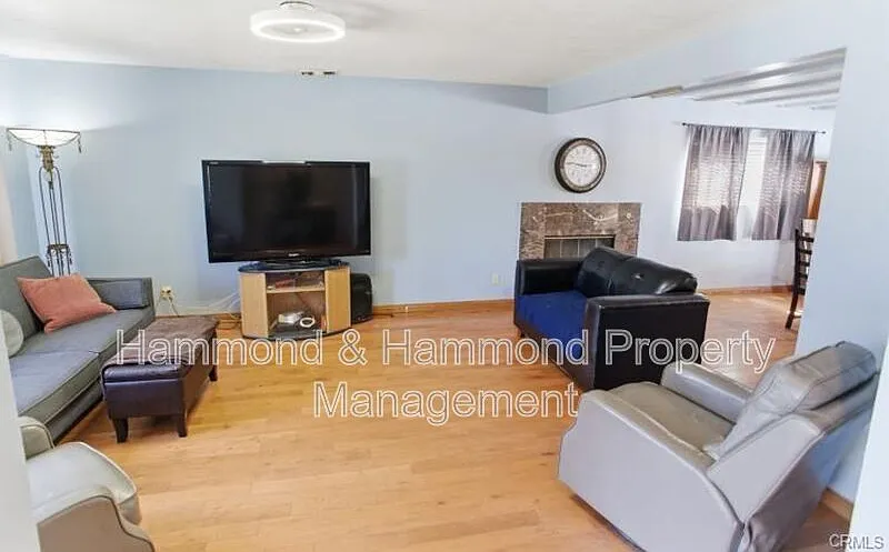 4 bed, 2.0 bath, 1570 sqft, $5,295 — Photo 3