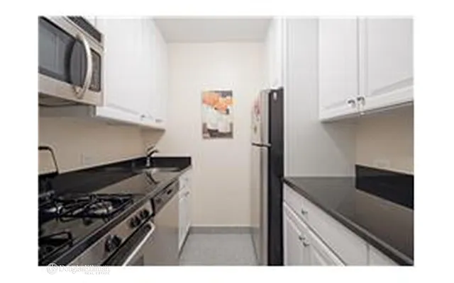 Rented by Douglas Elliman | media 5