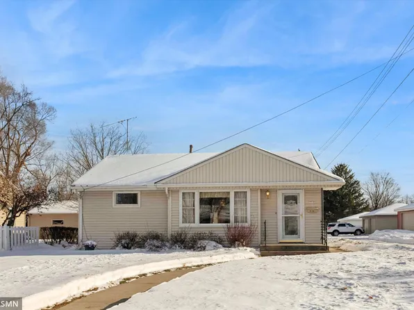 415 9th St N, Cannon Falls, MN 55009