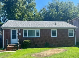 22 Woodland Rd, Hampton, VA 23663