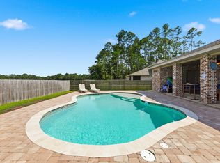 2590 Lovewood Dr, Gulf Breeze, FL 32566