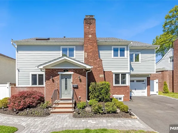 30 Elm St, Dumont, NJ 07628