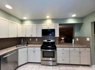 37 Albury Way, North Brunswick, NJ 08902