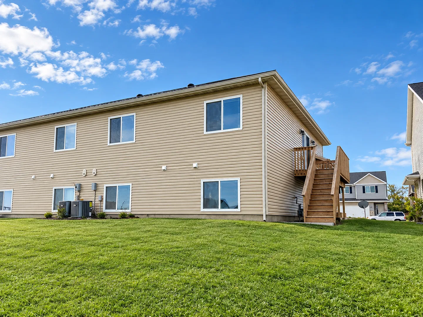 3124 8th St. NE Minot, ND 58703 — Photo 2
