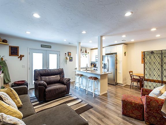3rd image of 5728 S Waterbury Way Unit E