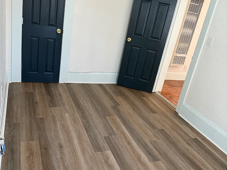 1930 87th Ave #2MIDDLE — Photo 5
