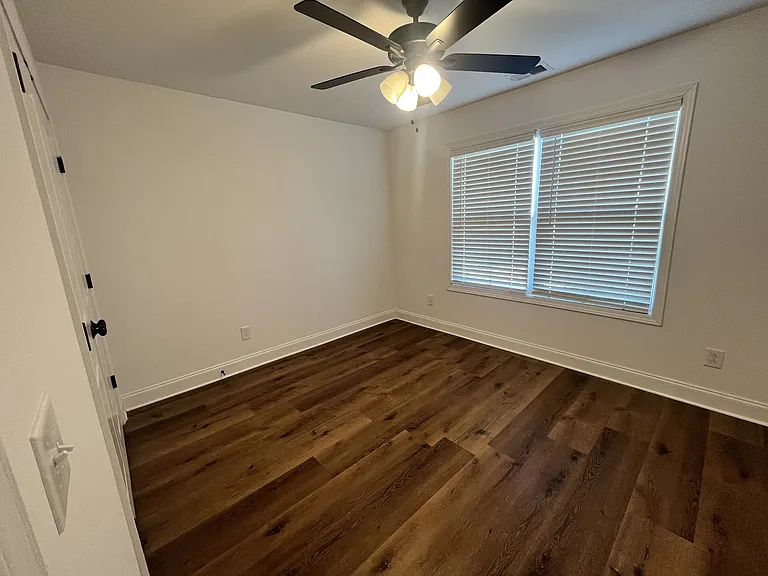 352 Baldwin Ln — Photo 5