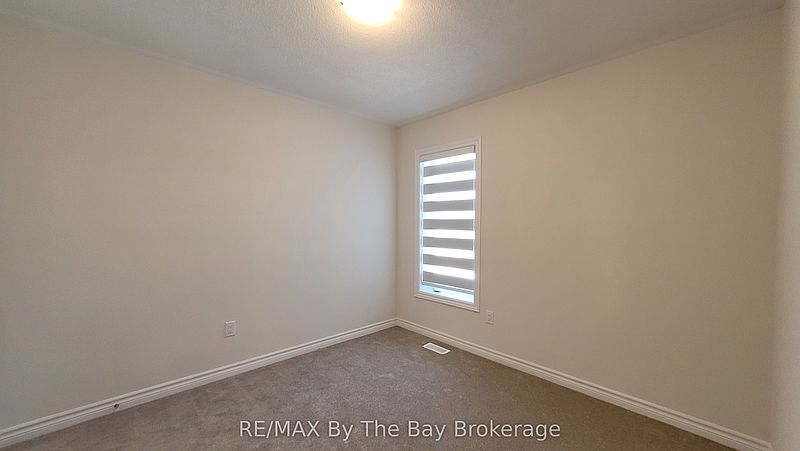 Wasaga Beach House for rent - 4 Bedrooms — photo 20