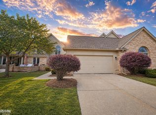 16890 Sandstone Cir, Macomb, MI 48042