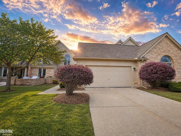 16890 Sandstone Cir, Macomb, MI 48042